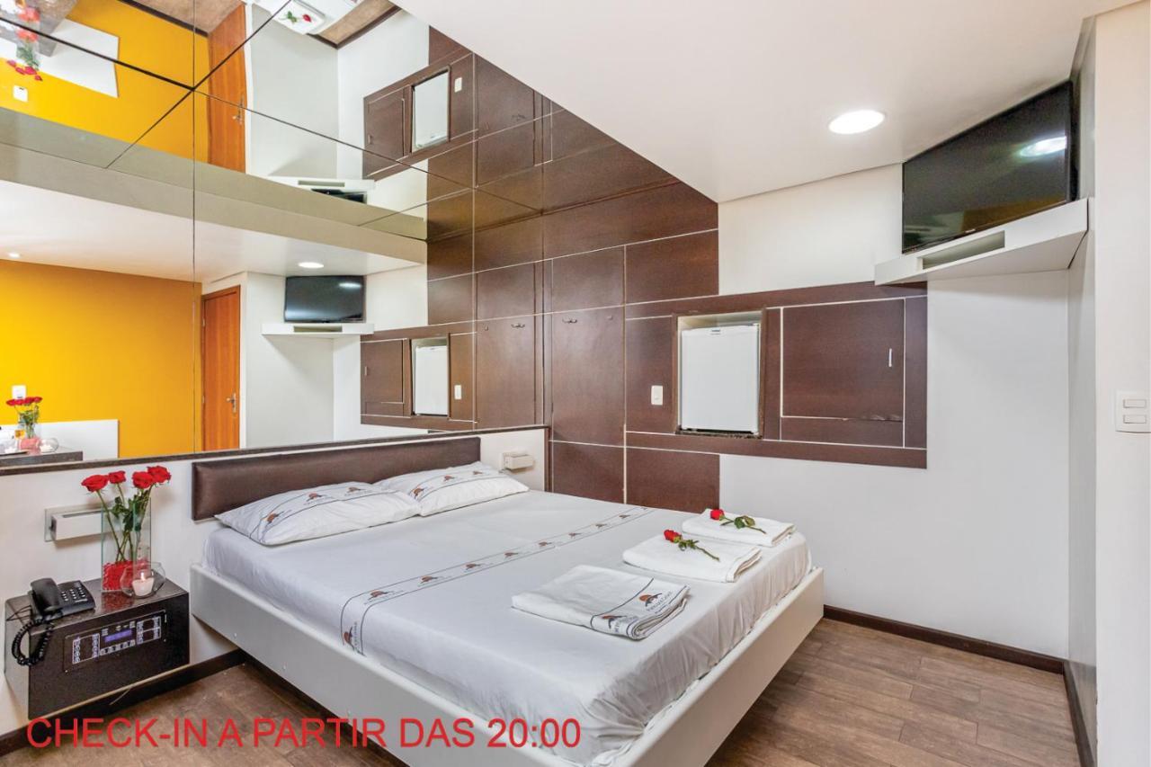 Motel Porto Dos Casais ปอร์โตอัลเลเกร ภายนอก รูปภาพ