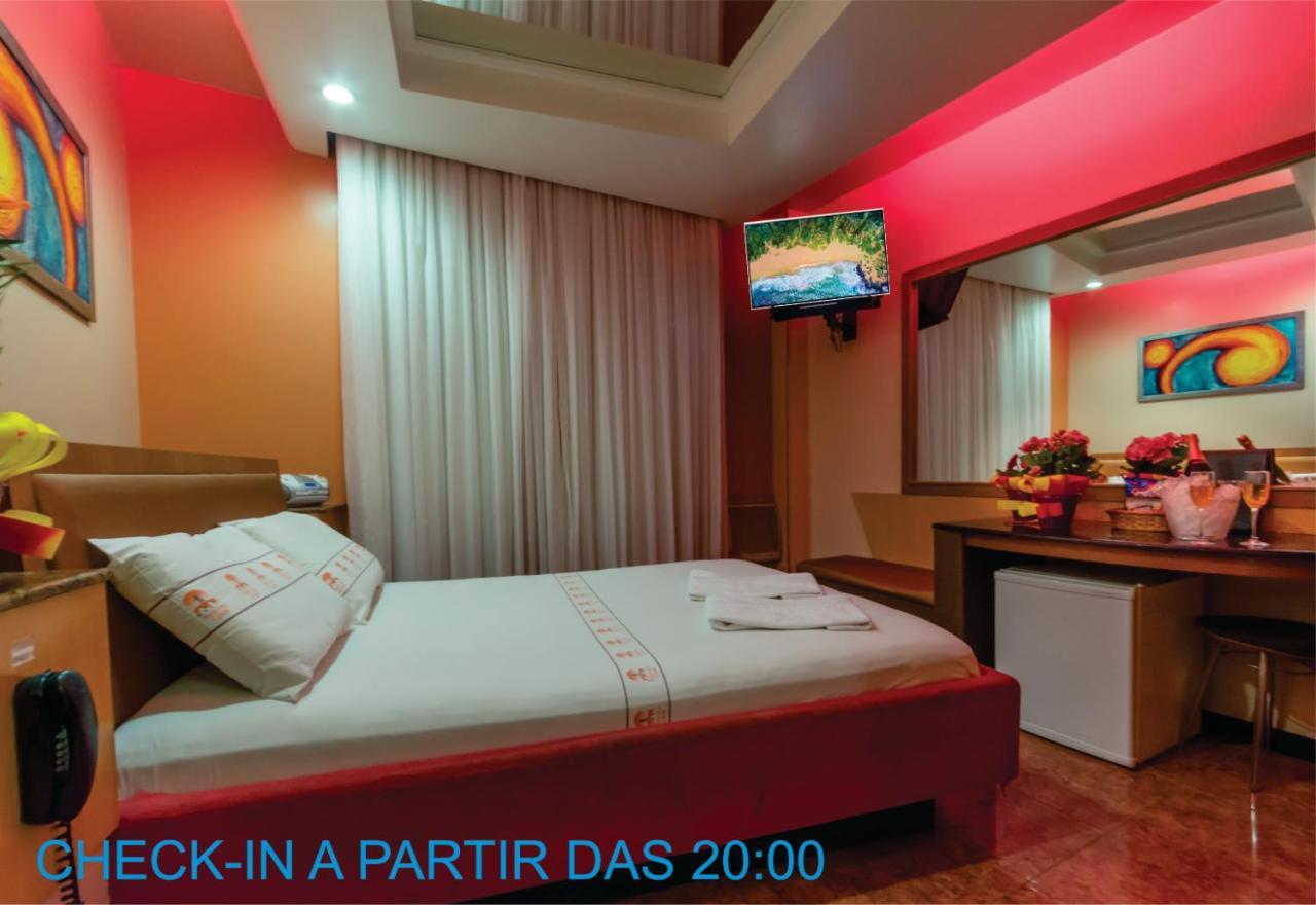 Motel Porto Dos Casais ปอร์โตอัลเลเกร ภายนอก รูปภาพ