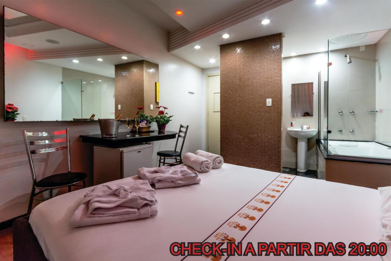 Motel Porto Dos Casais ปอร์โตอัลเลเกร ภายนอก รูปภาพ
